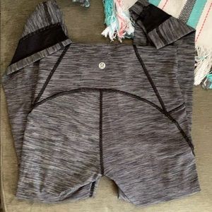 Lululemon size 4 yoga pants